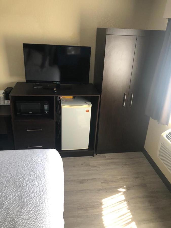 Wallaceburg Inn Экстерьер фото