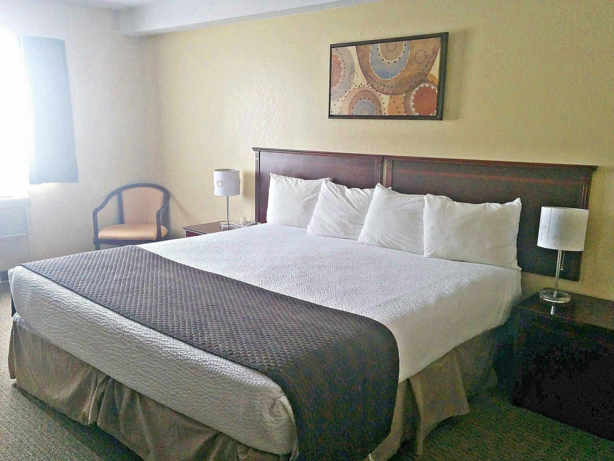 Wallaceburg Inn Экстерьер фото