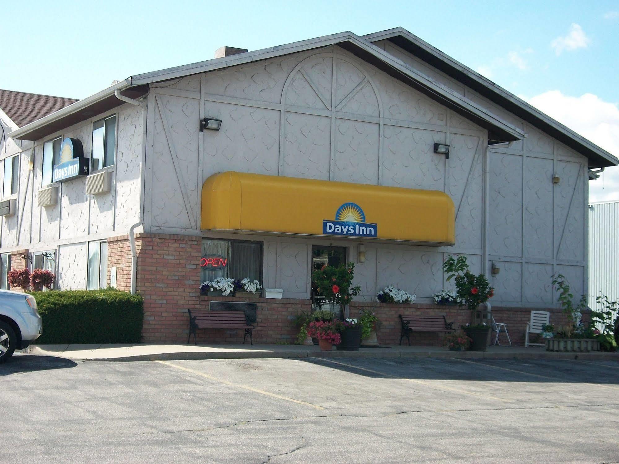 Wallaceburg Inn Экстерьер фото